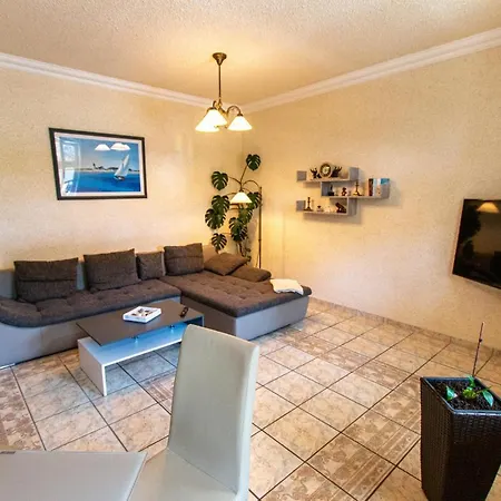 Bertha Apartment *
